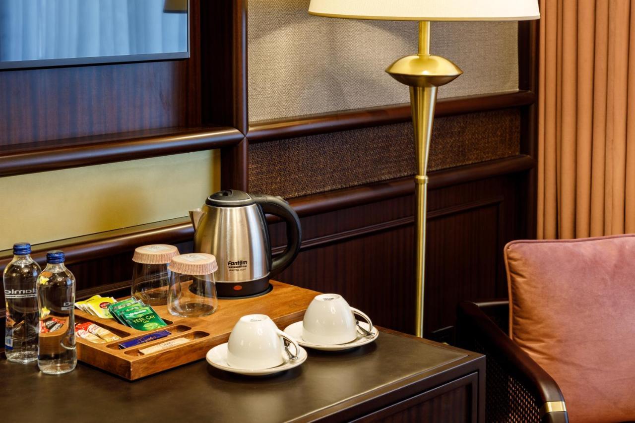Cronton Design Hotel Istambul Exterior foto A tea and coffee making facility in a hotel room