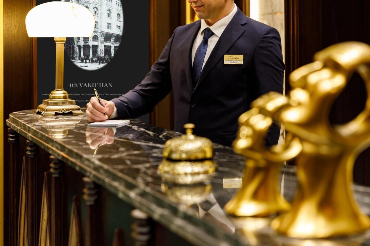 Cronton Design Hotel Istambul Exterior foto Concierge at the 100 Vanderbilt Hotel